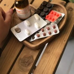 بشقاب طرح قلب آرت دکو چوب