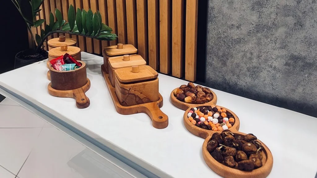 % راهنمای خرید ظروف چوبی جهیزیه عروس؛ از ظروف پذیرایی تا ظروف آشپزخانه